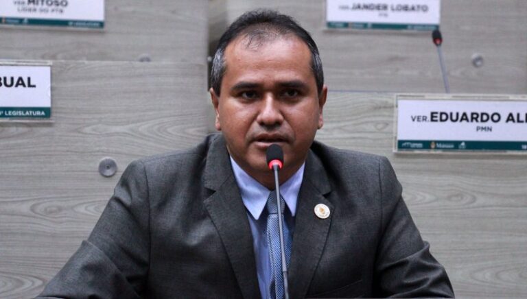 VÍDEO: Vereador Daniel Vasconcelos fala sobre projeto para tratamento da endometriose: "É para sensibilizar as mulheres"