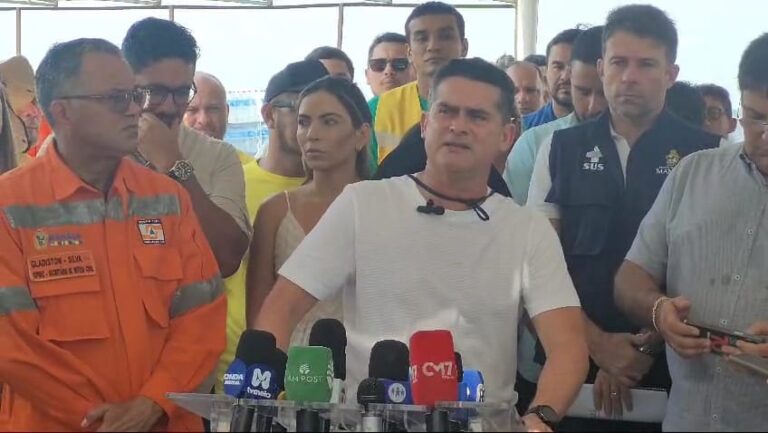 Mais de 7 mil famílias serão atendidas por ‘Operação Estiagem’, diz prefeito David Almeida