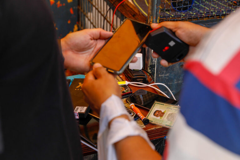 Teve o celular roubado? Delegado orienta sobre o que fazer e como se prevenir em Manaus