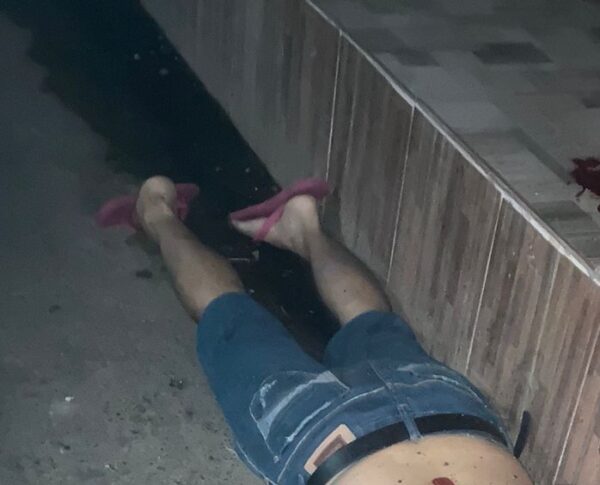 Moradores encontram homem morto no meio da rua na Compensa