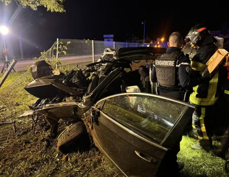Quatro brasileiros morrem em acidente de carro na França: velocímetro marcava 180 km/h