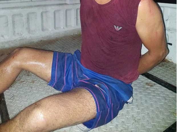 Homem invade casa e faz jovens de reféns na Cidade de Deus