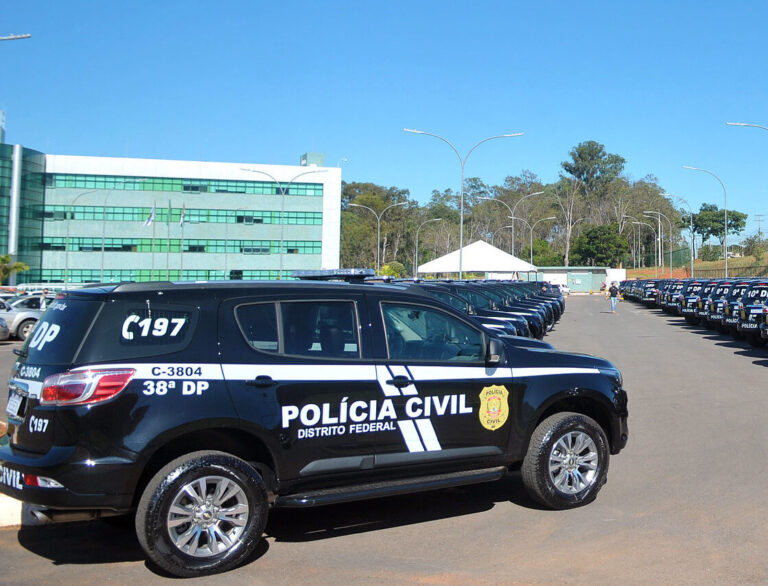 Golpista que furtava cartões em agências de banco é preso no DF