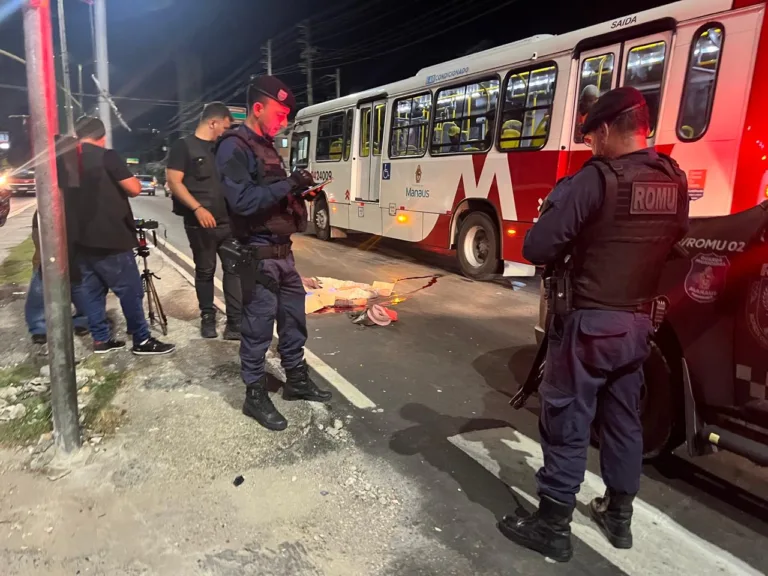 Idoso morre atropelado após tentar atravessar Avenida Constantino Nery; é a 2ª vítima em 2 dias
