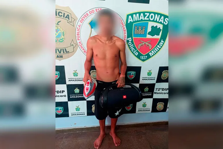 Em Manicoré, jovem é preso por furtar caixa de som e ferro de passar