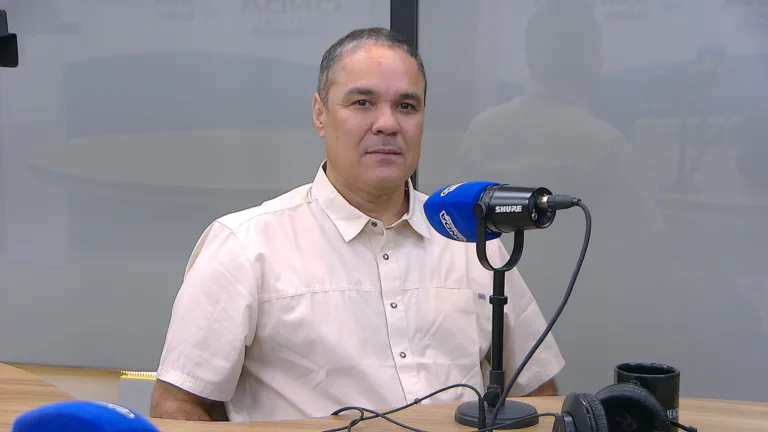 VÍDEO: "Se as pessoas receberem notificação e não comparecerem para devolver celular, vão sofrer busca coercitiva", diz coronel Vinicius