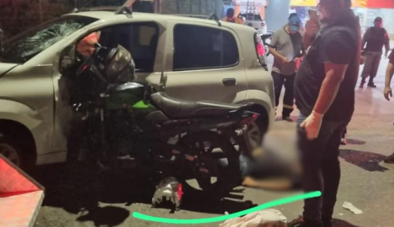 Motociclista morre em grave acidente com carro na Av. Autaz Mirim