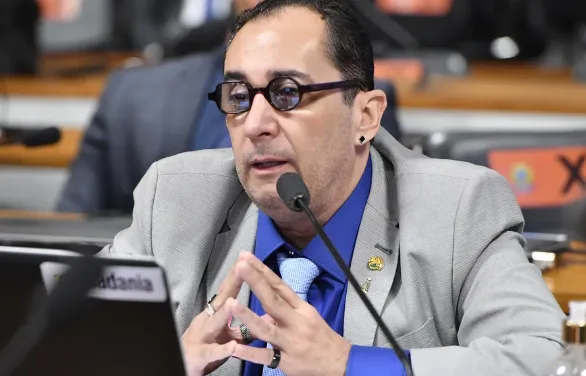 Com a boca na botija: Vaza vídeo íntimo de senador Jorge Kajuru