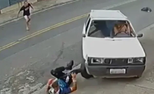 IMAGENS FORTES: homem morre após ser atropelado 3 vezes de propósito, em SP