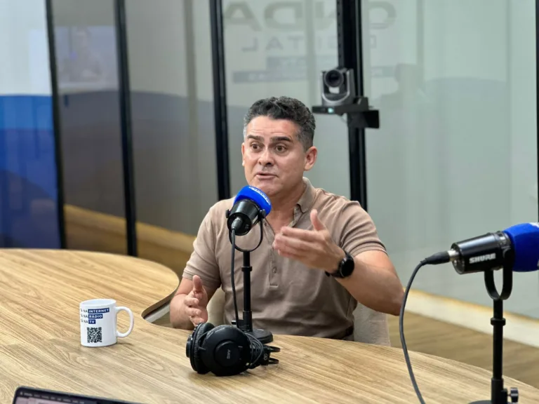 David Almeida critica atuação de Alberto Neto como deputado: “ele ignorou o sofrimento de Manaus”