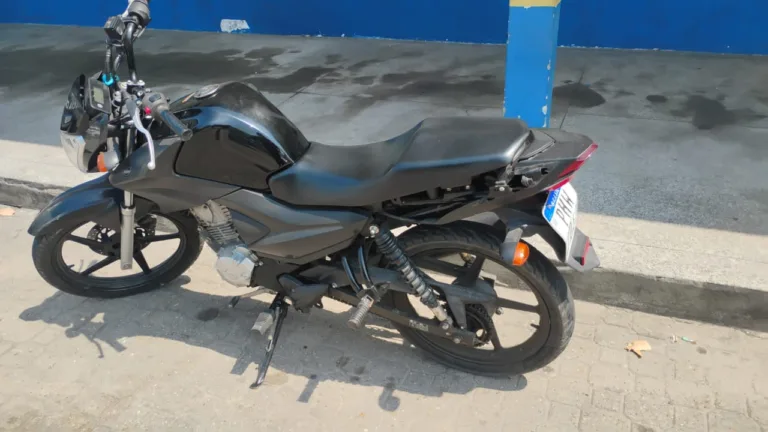 Homem é preso com motocicleta roubada no bairro Cidade de Deus