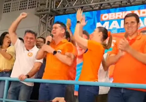 “O Bolsonaro não é candidato a prefeito, nem o Lula é candidato a prefeito”, afirma David Almeida em discurso após o resultado do primeiro turno