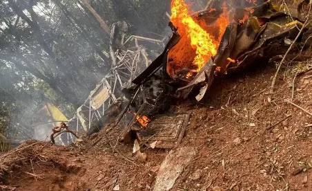 Piloto morre em queda de avião agrícola em Minas Gerais