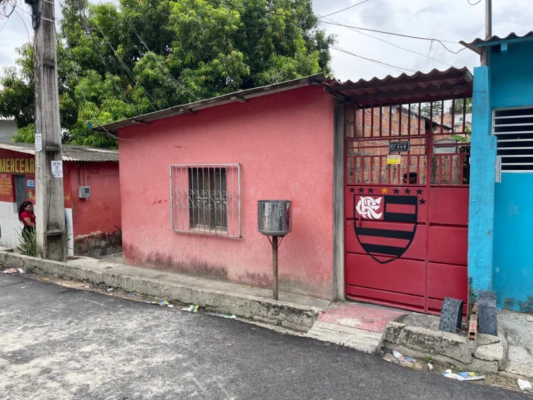 Casal é morto a facadas dentro de casa enquanto dormia no Riacho Doce; filha presenciou o crime