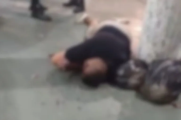 IMAGEM FORTE: ‘Gordinho’ cai em emboscada e é executado na av. Coronel Teixeira, em Manaus