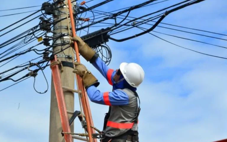Quatro bairros de Manaus terão o fornecimento de energia elétrica interrompido nesta segunda-feira (16/12), conforme comunicado divulgado pela Amazonas Energia.