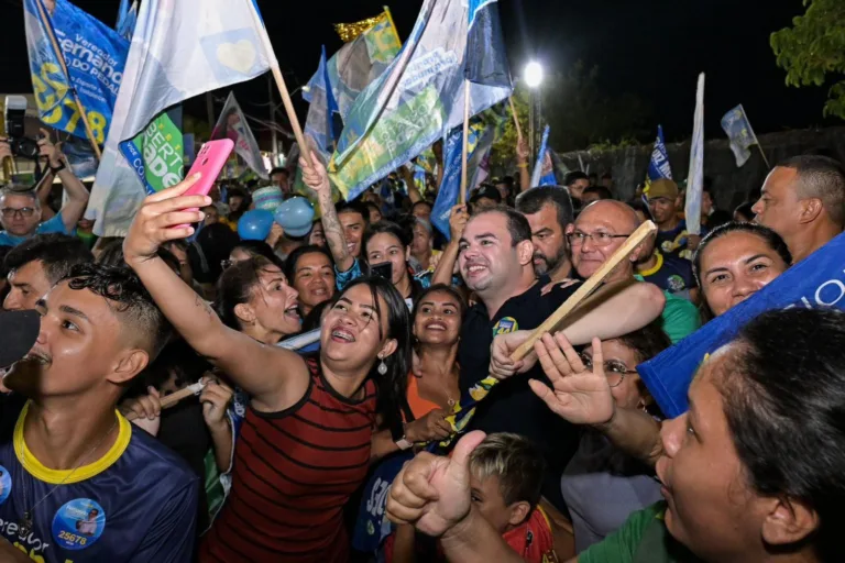 ELEIÇÕES 2024 – Roberto Cidade: reforço de propostas em comício com 10 mil apoiadores