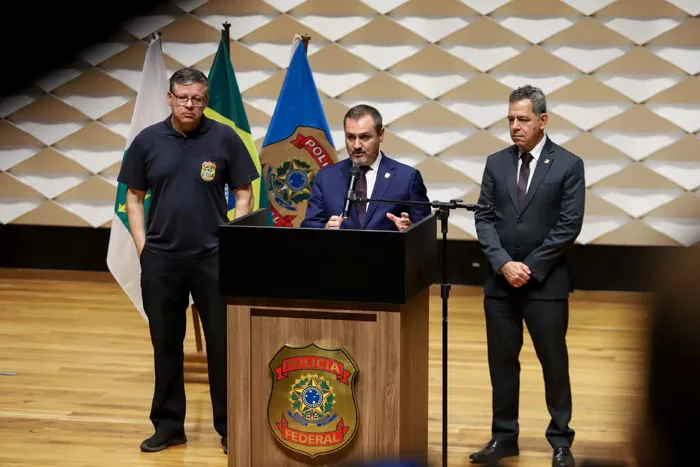 Em coletiva sobre ataque ao STF, diretor da PF afirma: “Grupos extremistas estão ativos”