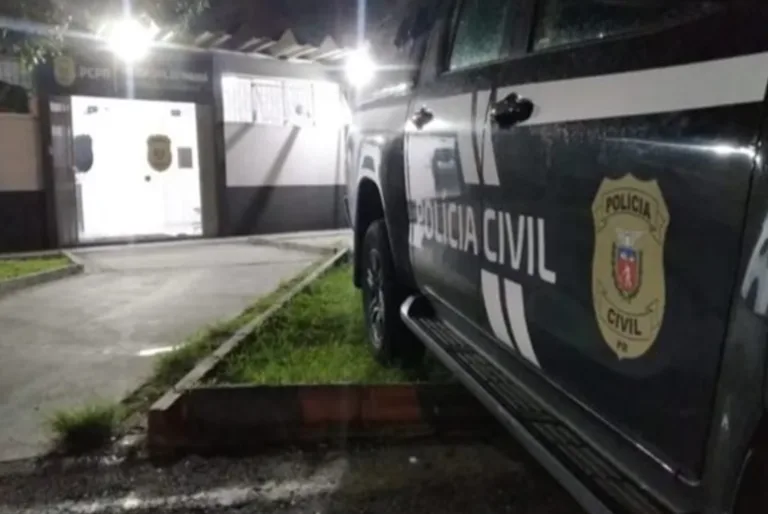 Homem é preso por agredir mulher e a seguir até delegacia no Amazonas