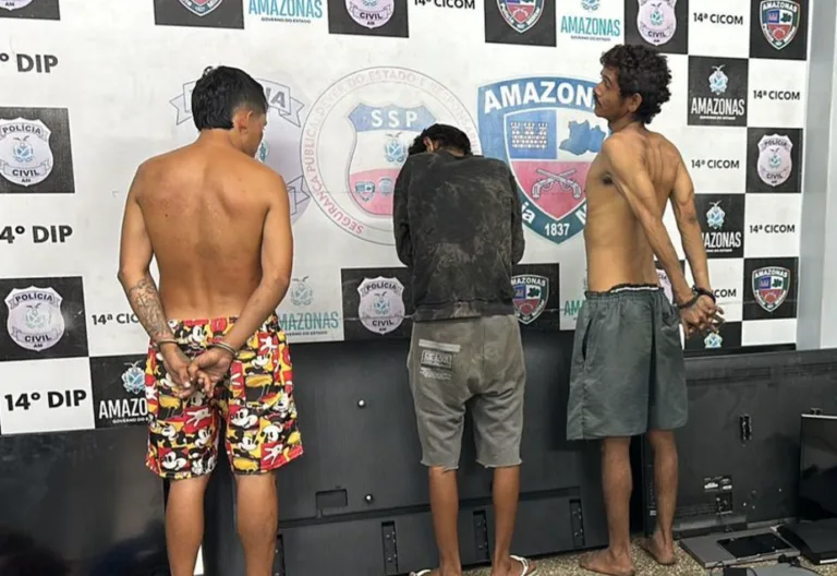 Dupla é presa e adolescente apreendido após roubo à casa de PM em Manaus