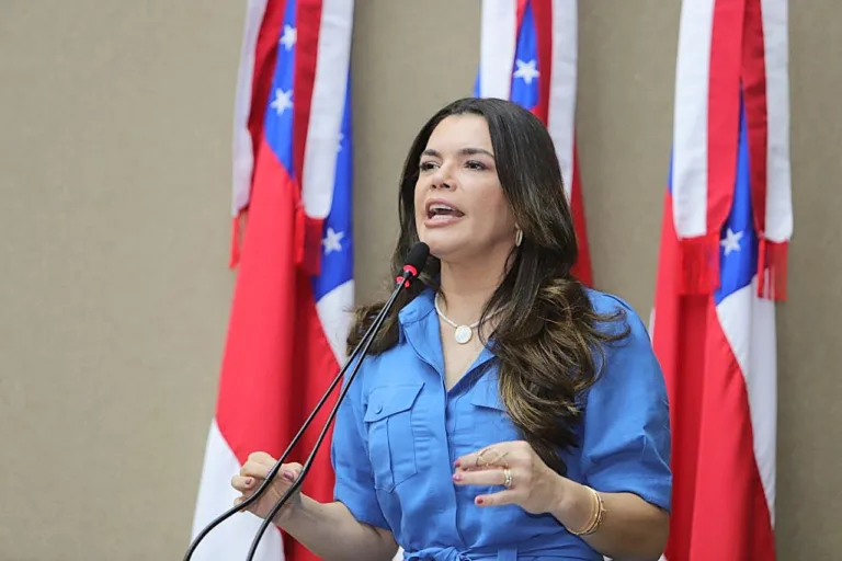 "Não entende P nenhuma de BR-319", dispara Alessandra Campelo sobre Plínio Valério no Senado