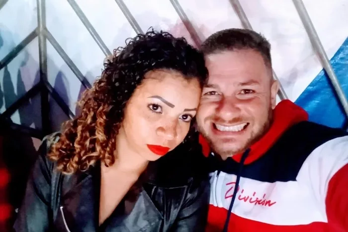 Cartas a chocolate: Homem leva mimos à esposa que cortou seu pênis