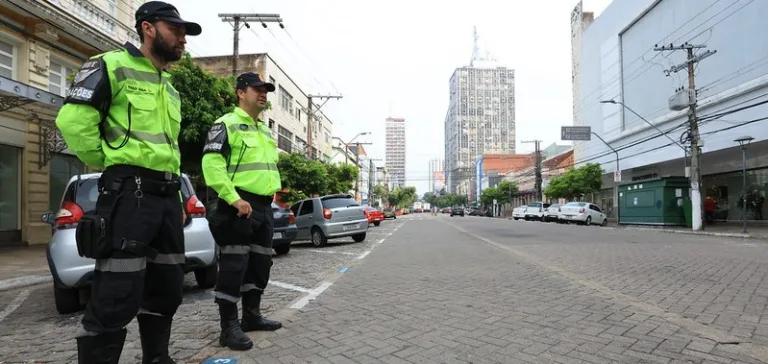 VÍDEO: IMMU lança Operação Natal para ordenar trânsito; "Estamos ampliando a fiscalização", diz diretor