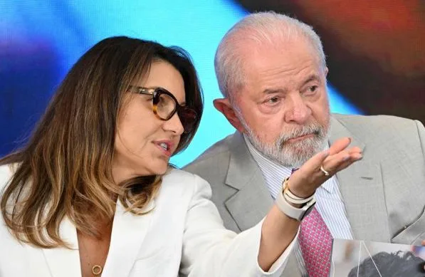 Lula diz que não é preciso xingar ninguém após Janja atacar Elon Musk em evento