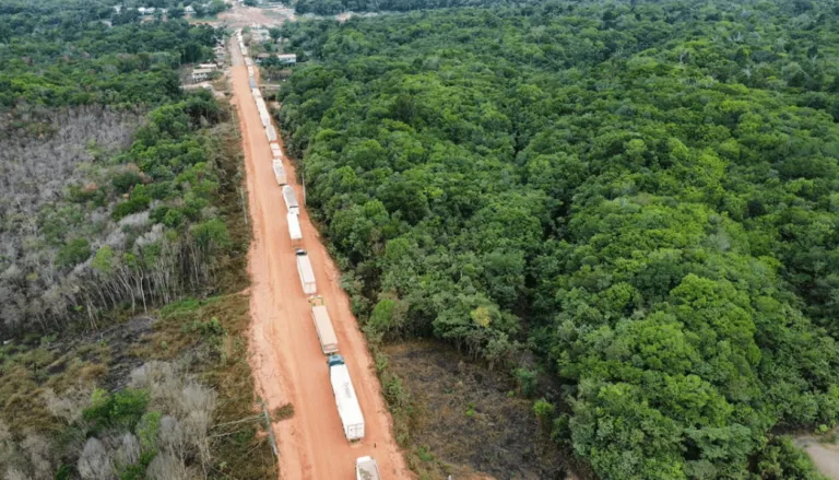 Amom Mandel, Eduardo Braga e Plínio Valério lembram os 49 anos da BR-319 - (Foto: Divulgação/Instagram @mtransportes)