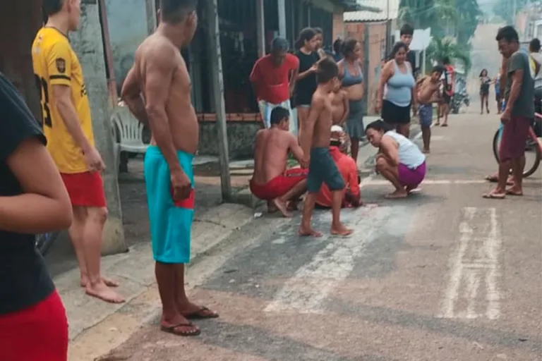 IMAGENS FORTES: Homem é alvejado com vários tiros e morre em hospital de Maués