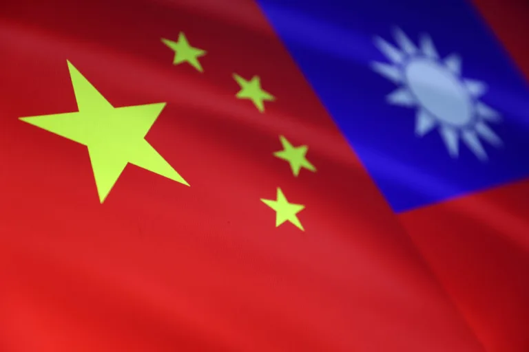 China critica venda de armas dos EUA para Taiwan