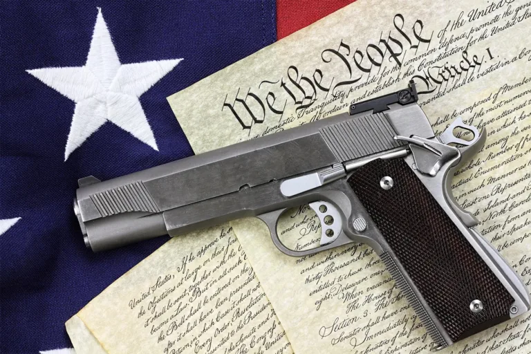 Saiba qual é a cidade americana onde todos são obrigados por lei a ter armas