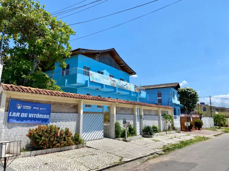 Rede Azul promove campanha natalina para garantir o natal de 600 famílias 