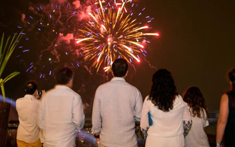 Quando o Réveillon se tornou a festa de véspera de Ano Novo?   