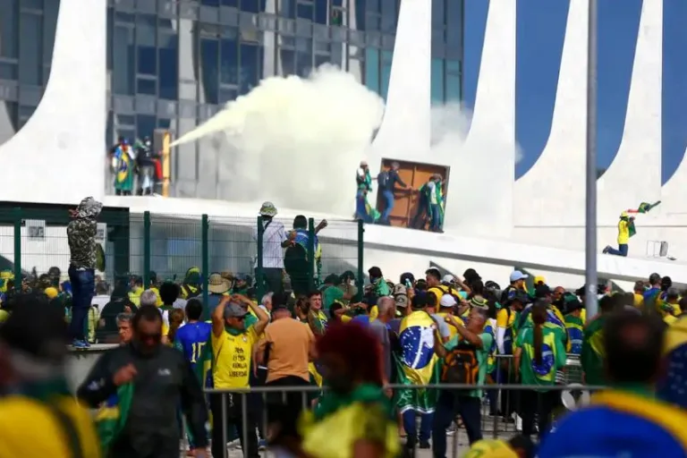 Atos antidemocráticos -8 de janeiro