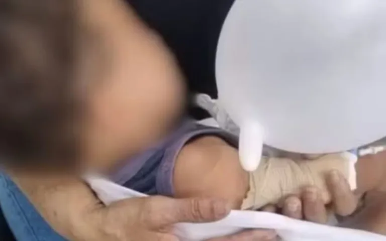 Uma mulher de 38 anos foi presa, na Praia Grande, litoral sul de São Paulo, por tentativa de vender o próprio filho, de apenas um ano.