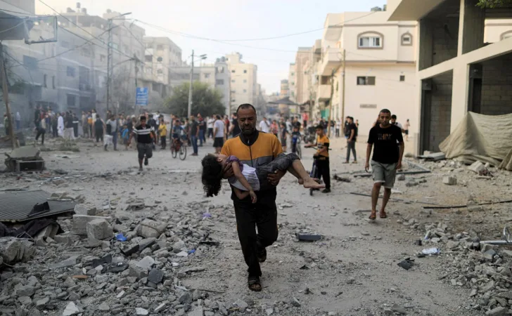 Hamas e Israel selam acordo e interrompem guerra em Gaza