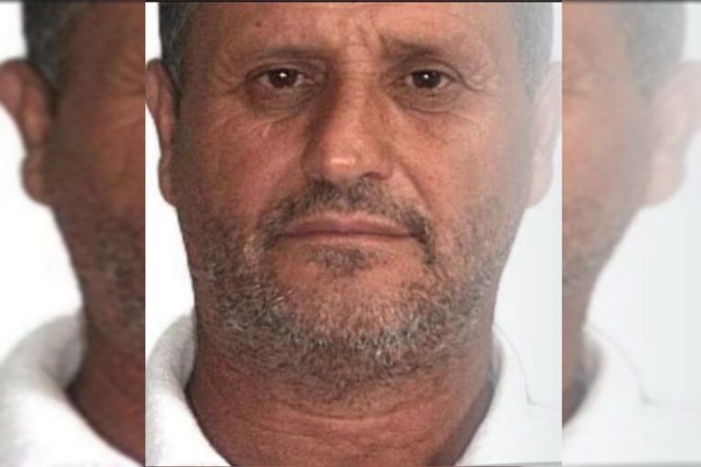Pedreiro mata pais de ex-mulher com 17 'terçadadas' e é preso pela polícia