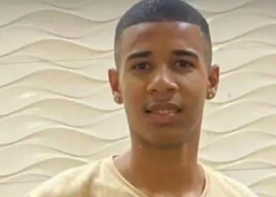 Jogador é baleado na cabeça após pisar no pé de traficante no Réveillon