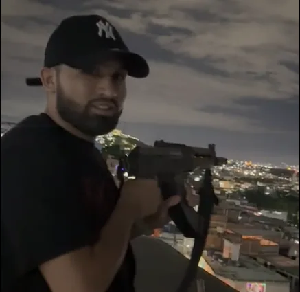 Gerente do CV em Manaus, BL passou a ser monitorado pela polícia após ostentar fuzil no RJ
