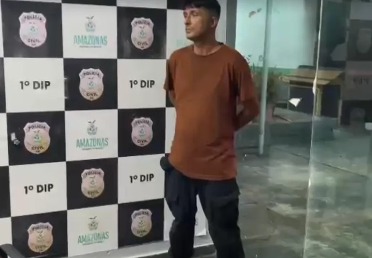 Padre é agredido após homem invadir igreja em Manaus
