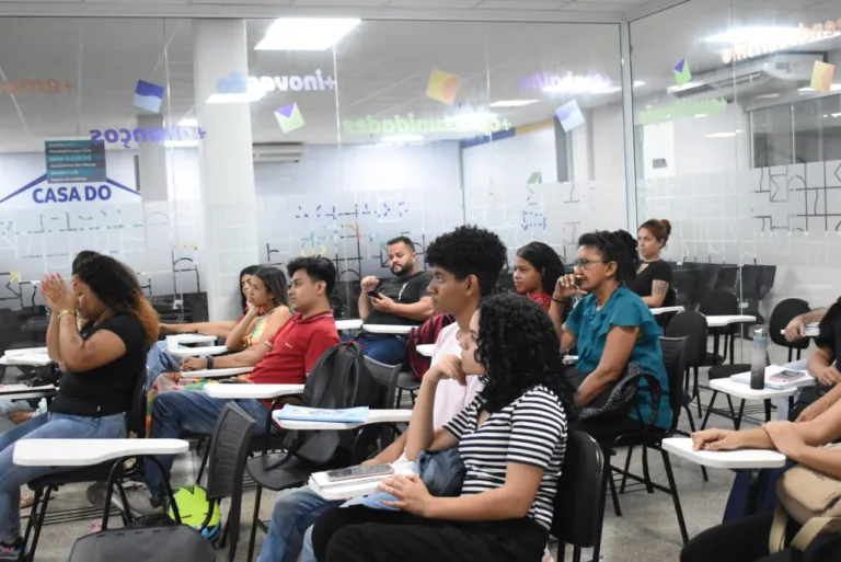 Com 50 vagas, prefeitura lança cursos de informática e audiovisual em Manaus