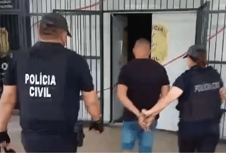 Homem é preso após ameaçar matar ex-mulher e tirar a própria vida em Manaus