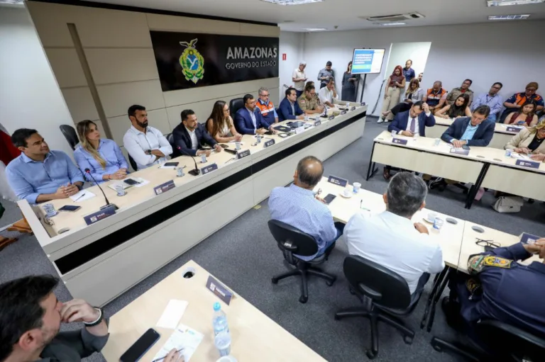 Plano contra queimadas no Amazonas inclui viaturas e reforço de brigadas