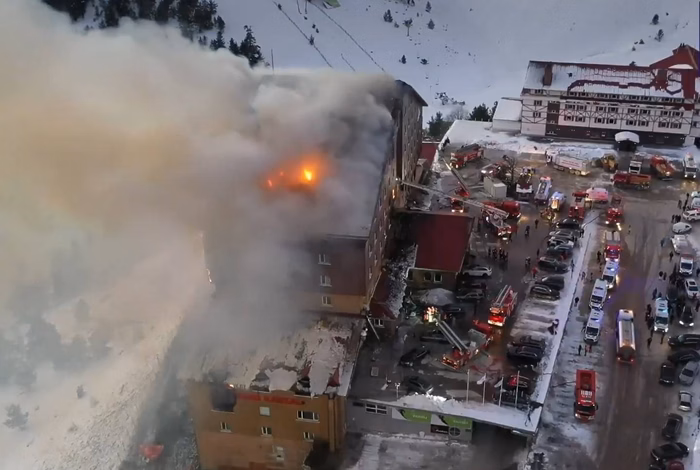 Vídeo: Sobe para 66 o número de mortos em incêndio de hotel na Turquia