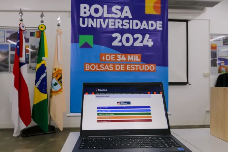 Prefeitura de Manaus anuncia período de transferência do Programa Bolsa Universidade 2025