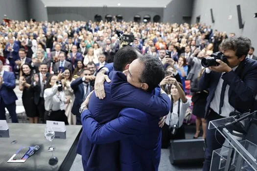 Beto Simonetti foi reeleito por unanimidade. (FOTO: Divulgação/OAB-AM)