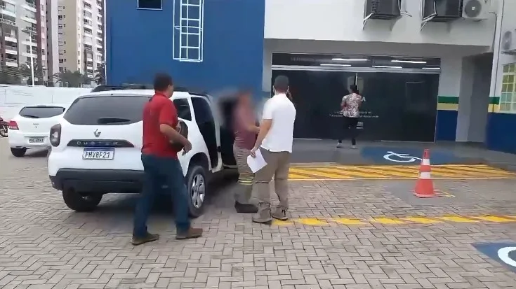 "Avô postiço" é preso suspeito de estuprar 3 crianças em Manaus