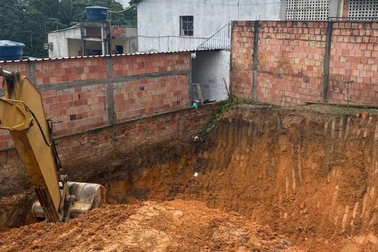 Dois homens são presos por extração ilegal de minério na zona Norte de Manaus