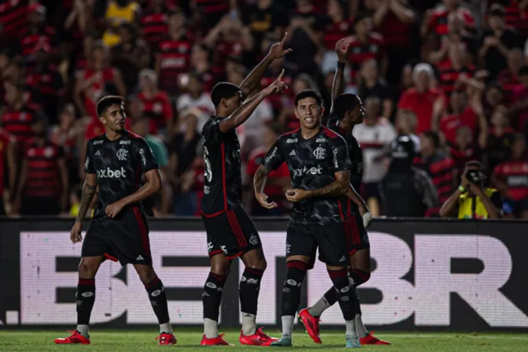 O Flamengo conquistou a primeira vitória no campeonato (Foto: Paula Reis/CRF)